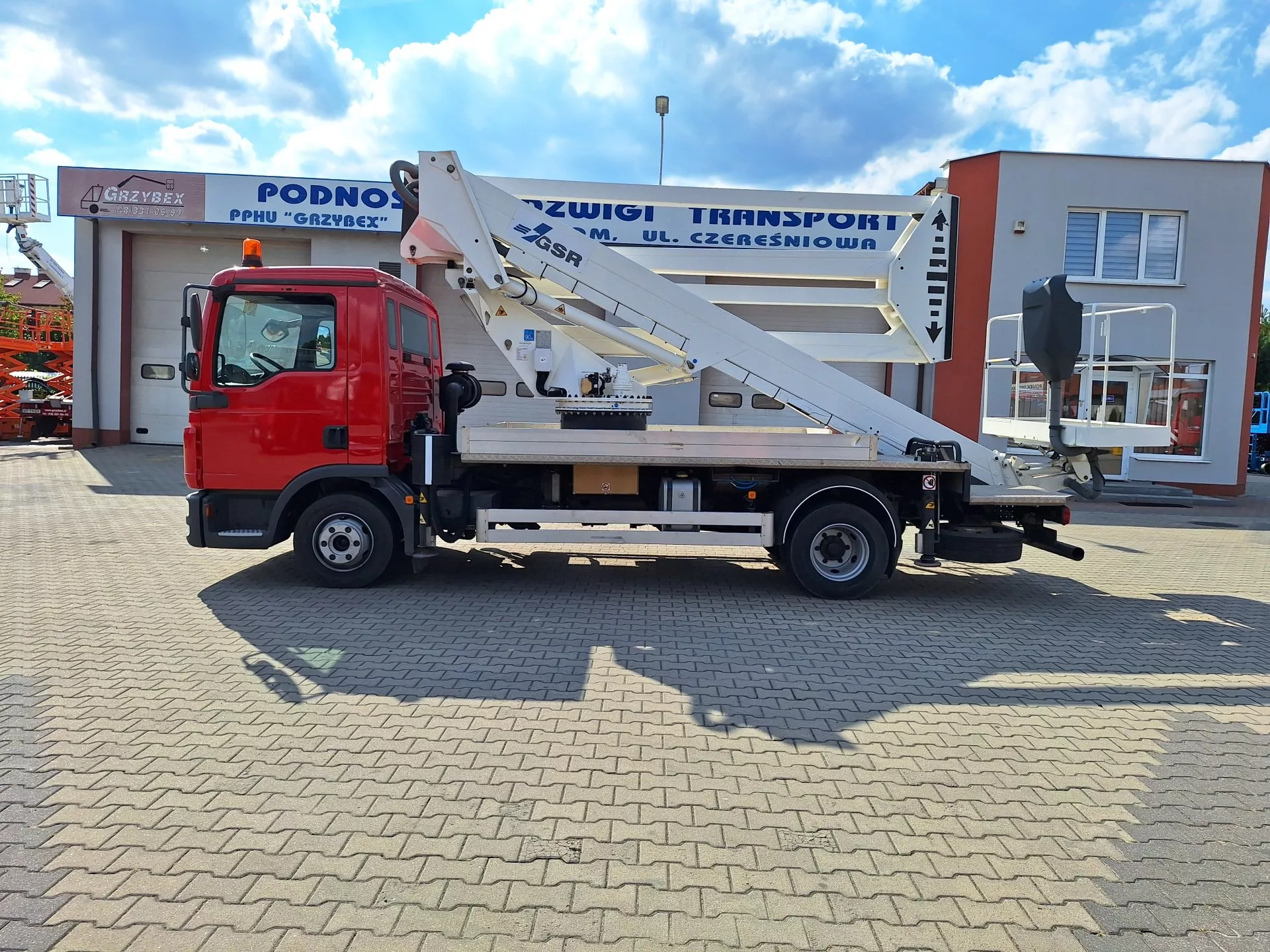 Podnośnik 29m - galeria prac